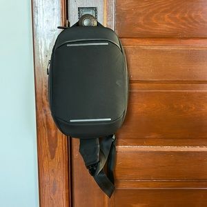 Nomatic Navigator Sling, 6L, black